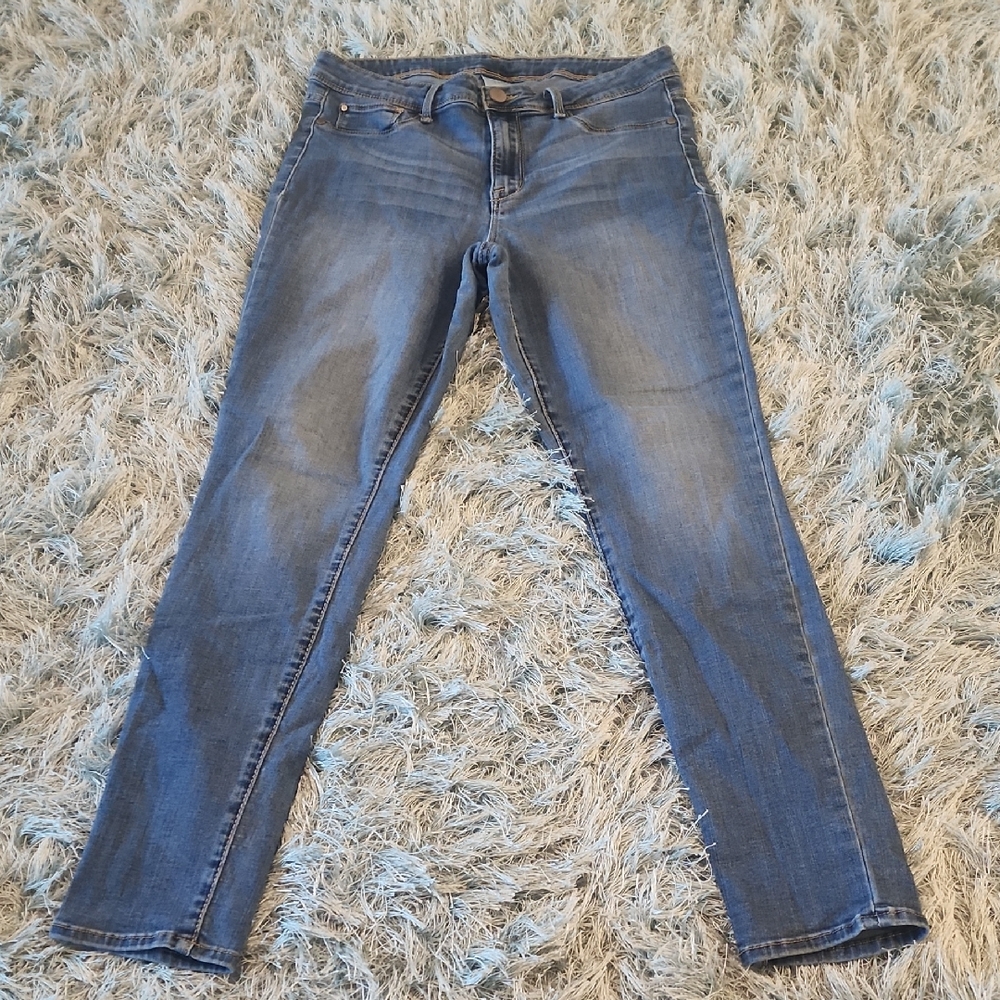 Item #04 - TIME and TRU Classic Blue Women's Jeans 12